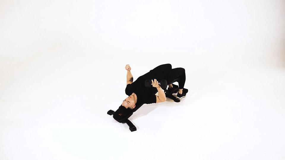 Dumbbell One-Arm Decline Chest Pressbanner