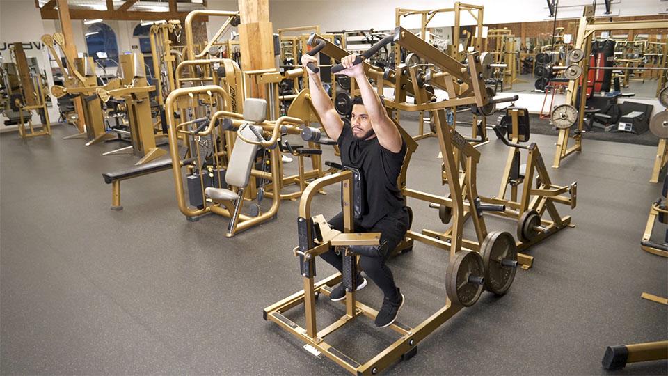 Machine Lat Pulldownbanner