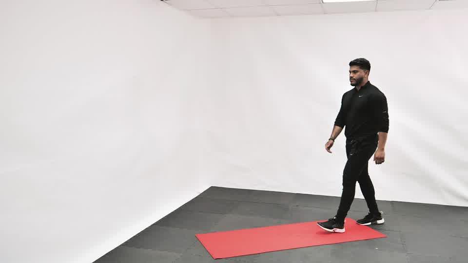 Walking Quadricep Stretchbanner