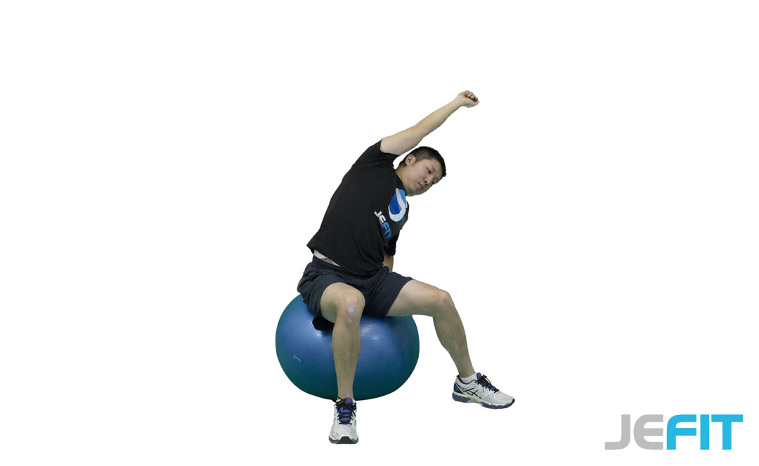 Onkel eller Mister koncept web Stability Ball Side Bend | A Stretching Exercise