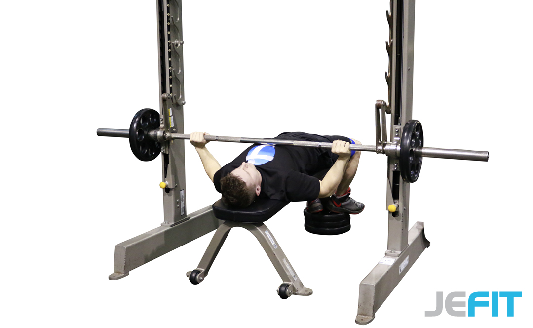 close grip chest press machine