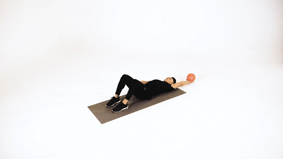 Alternating Reverse Hyper Flat Bench A Strength Exercise