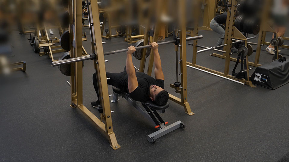 Smith Machine Bench Press (Close Grip) exercise